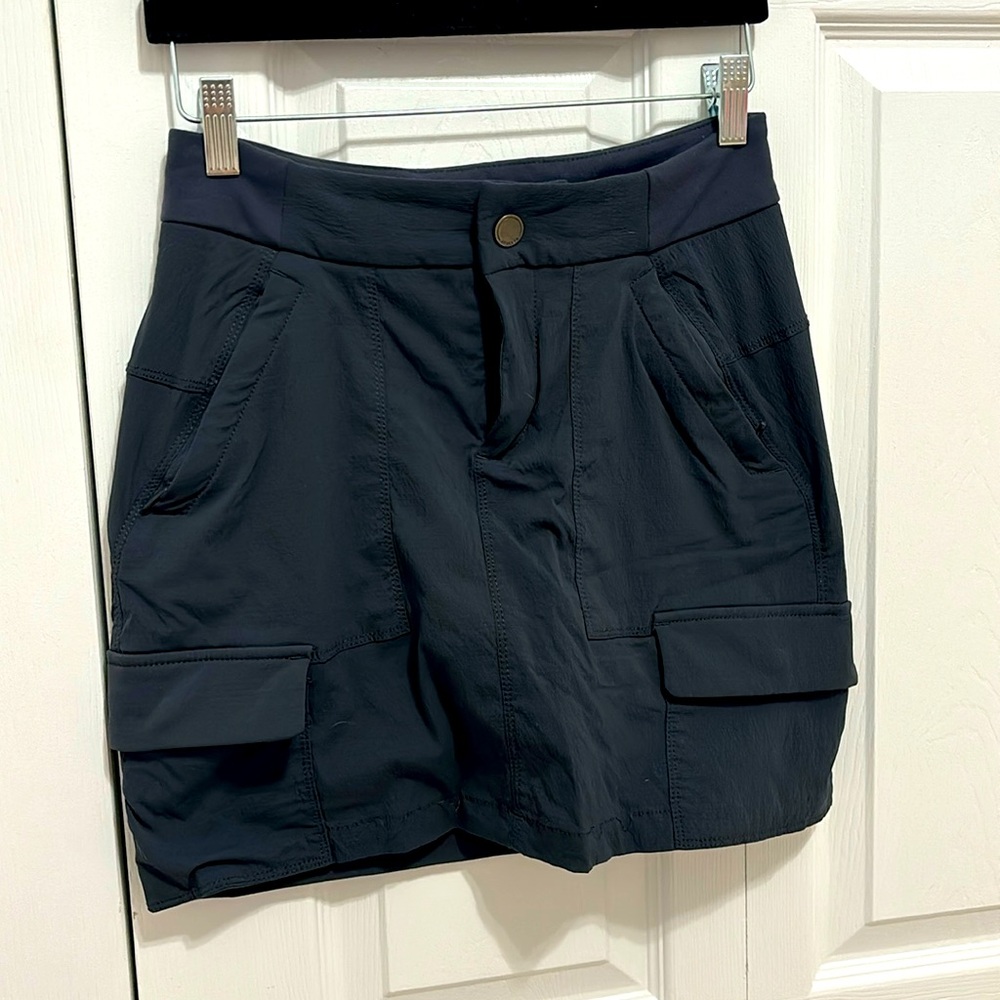 Athleta skirt/shorts